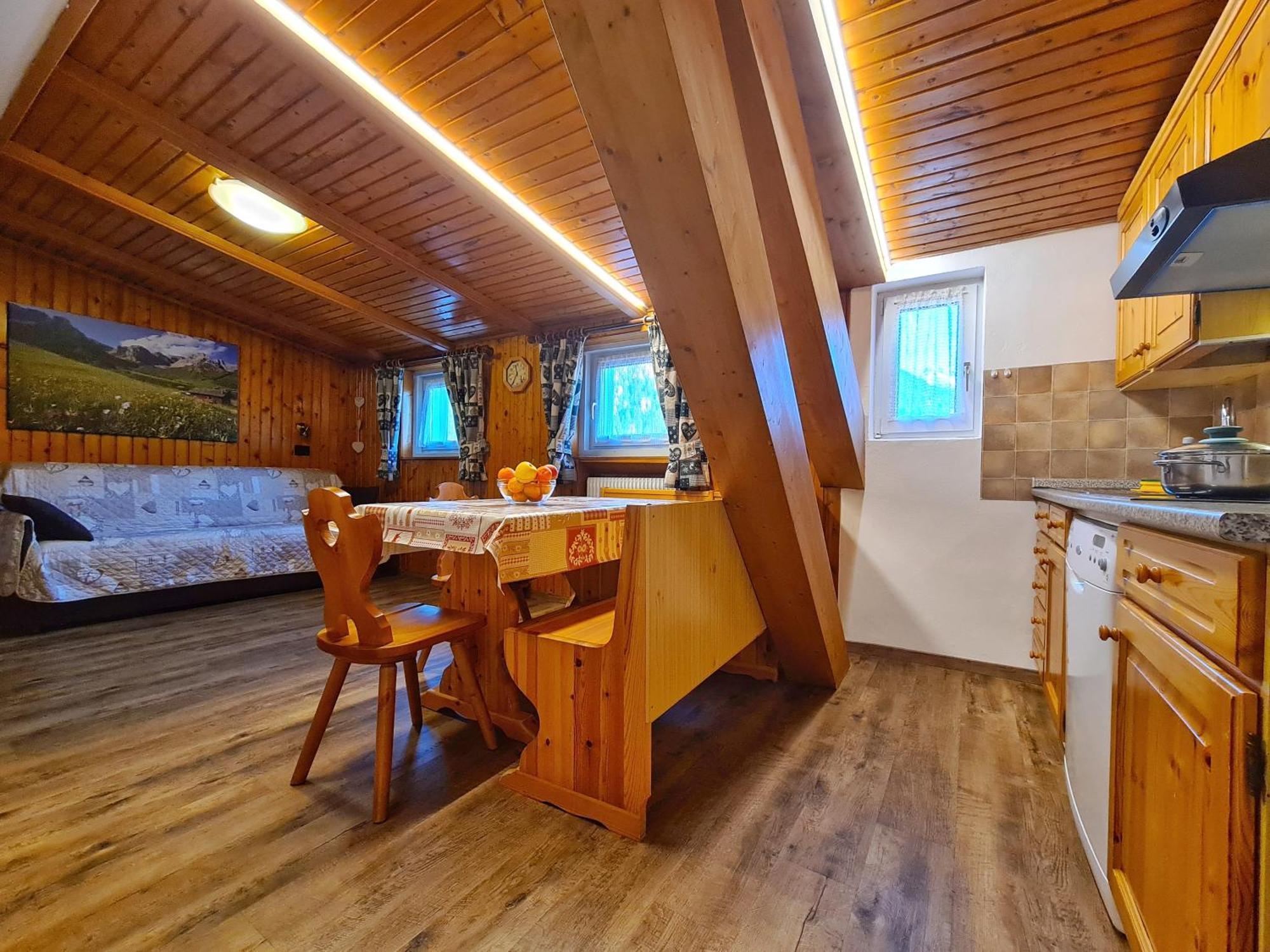 Appartamenti Residence La Roggia Pozza di Fassa Rom bilde
