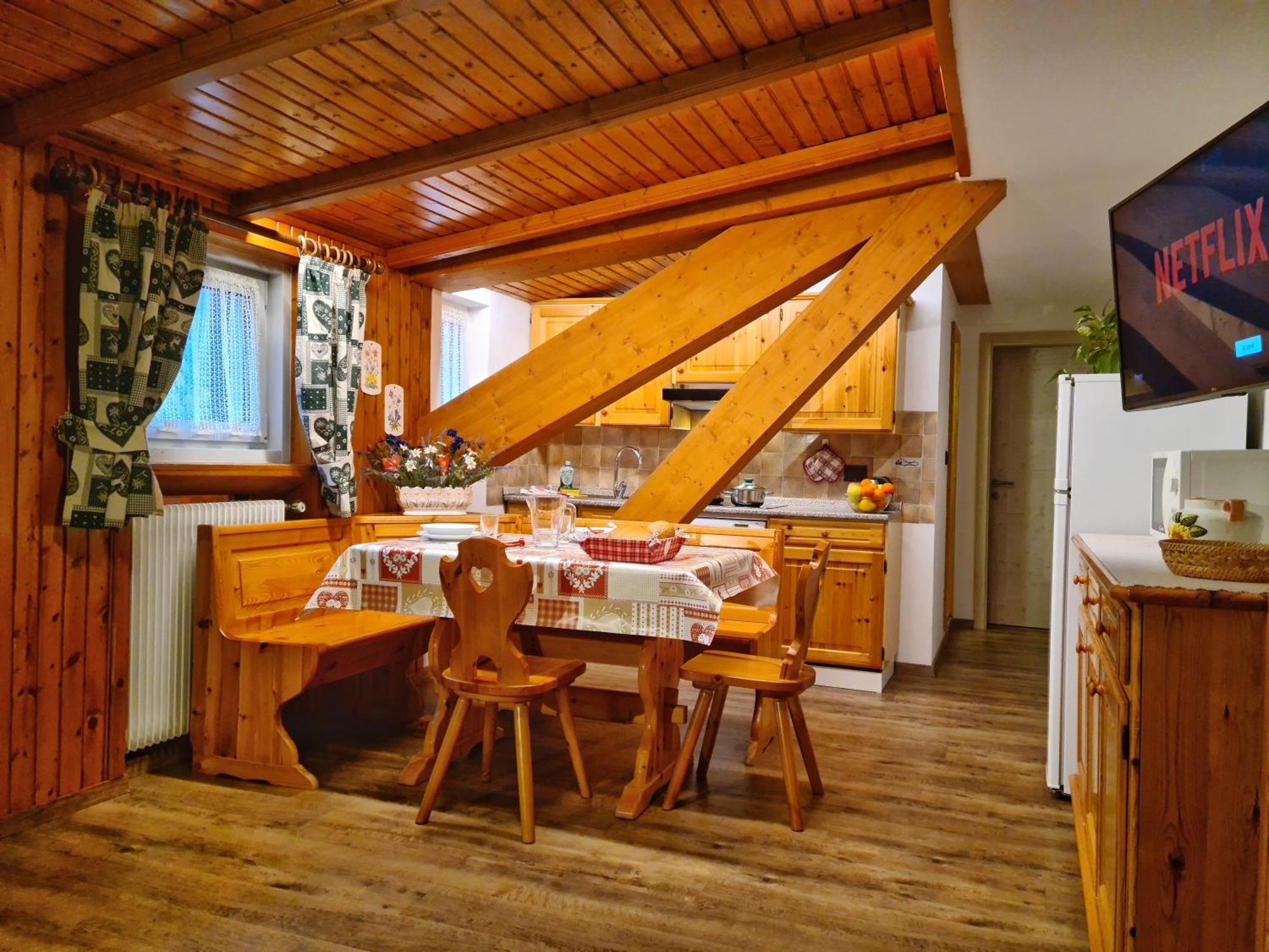 Appartamenti Residence La Roggia Pozza di Fassa Rom bilde