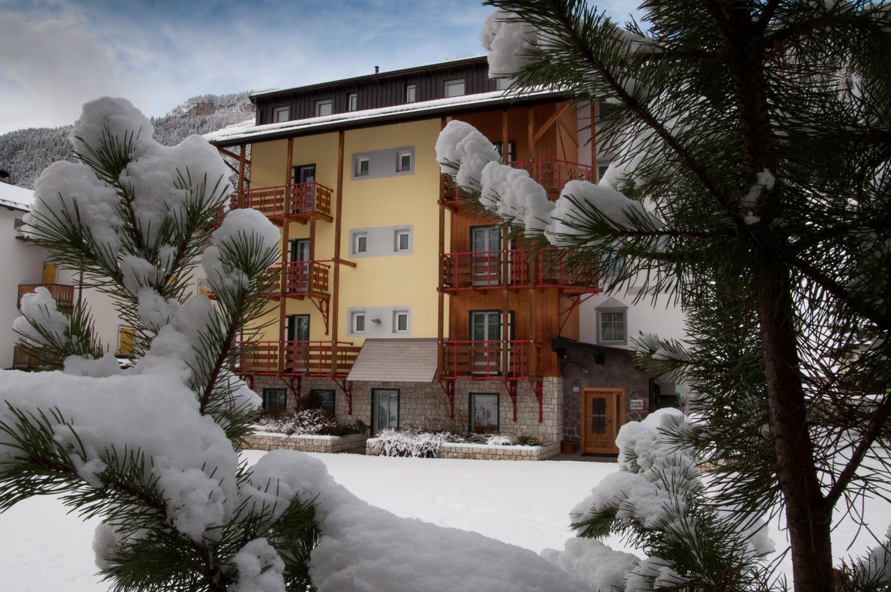 Appartamenti Residence La Roggia Pozza di Fassa Eksteriør bilde