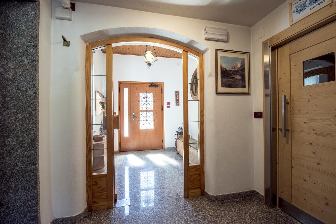 Appartamenti Residence La Roggia Pozza di Fassa Eksteriør bilde
